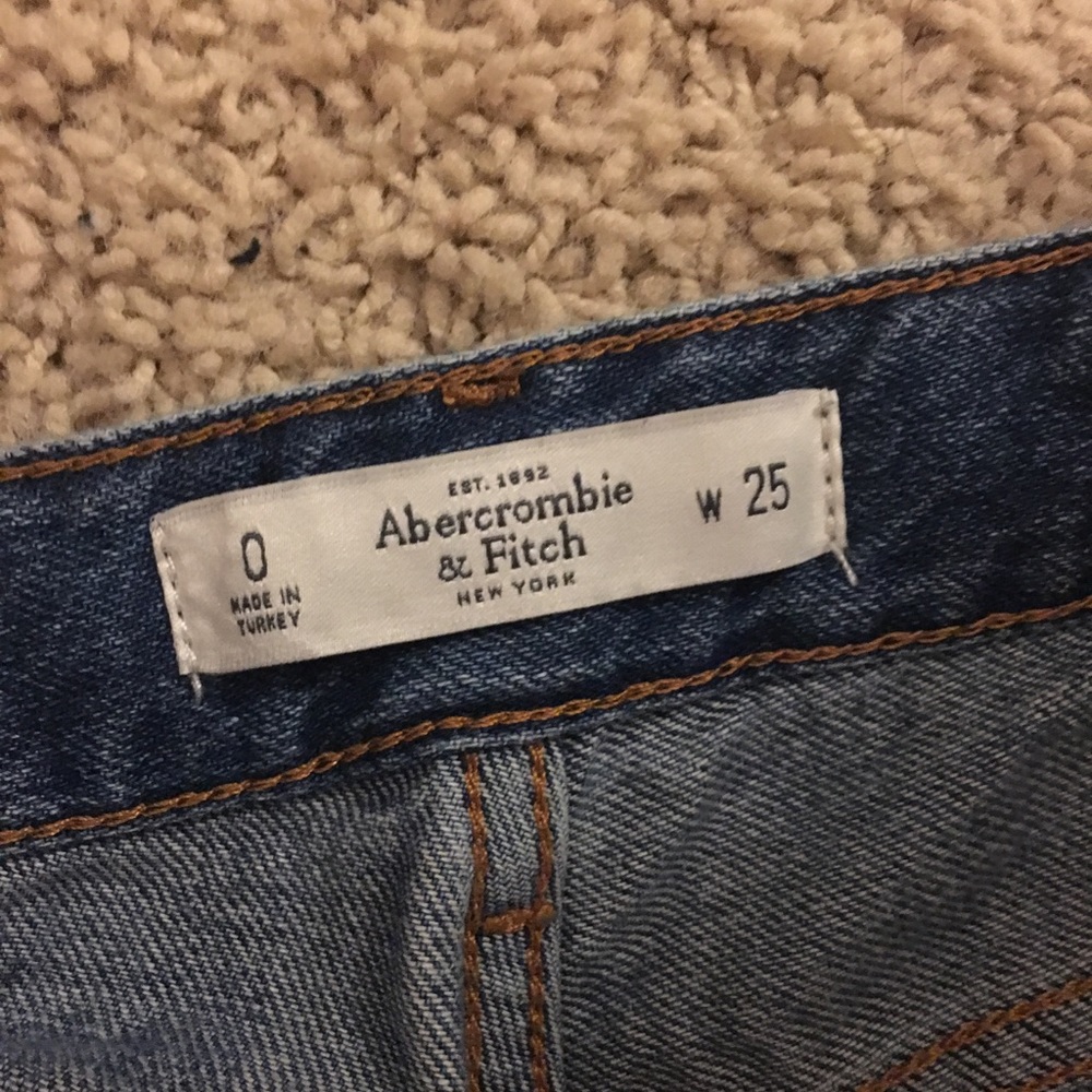 A &F destroyed boyfriend Jean - Picture 6 of 6